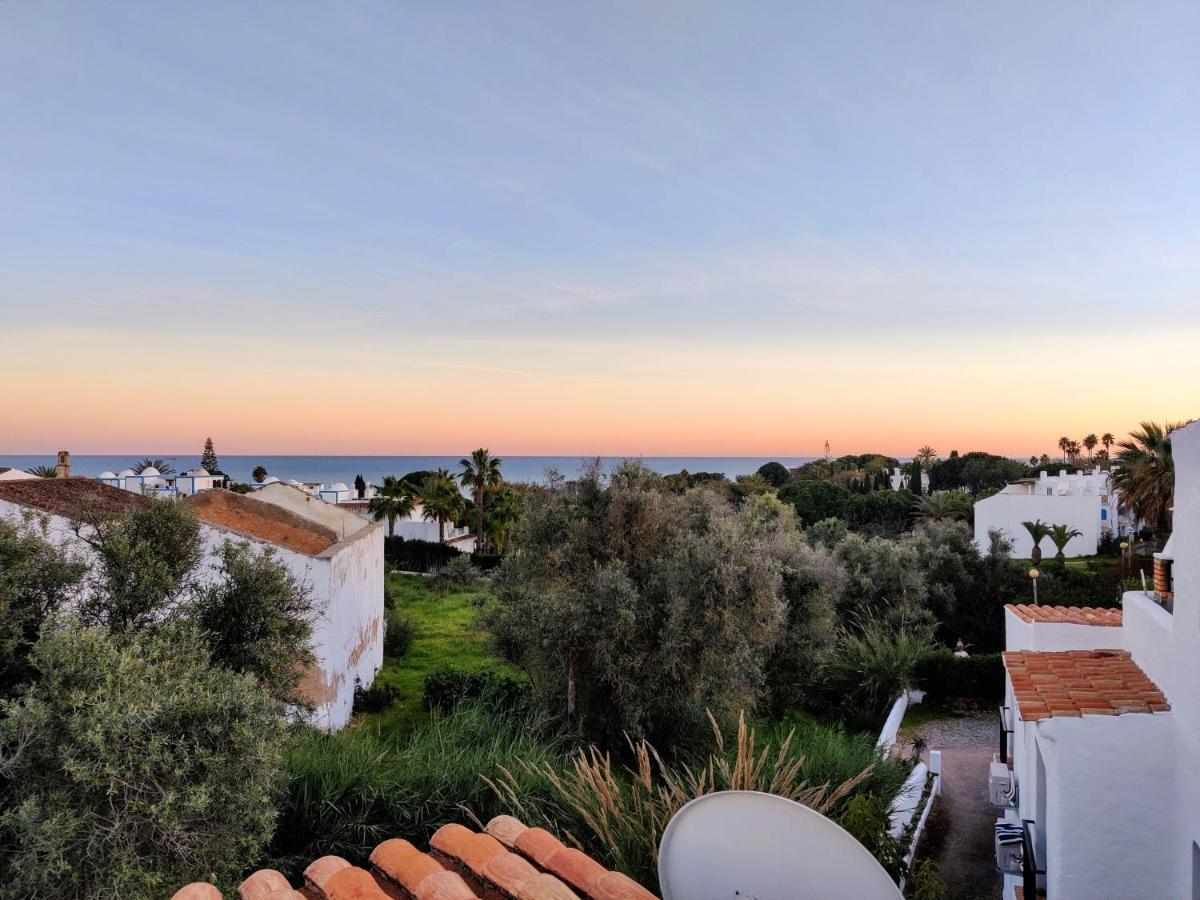 Shades Of Blue With Ocean View - Fast Wifi Apartment Porches  Exterior photo